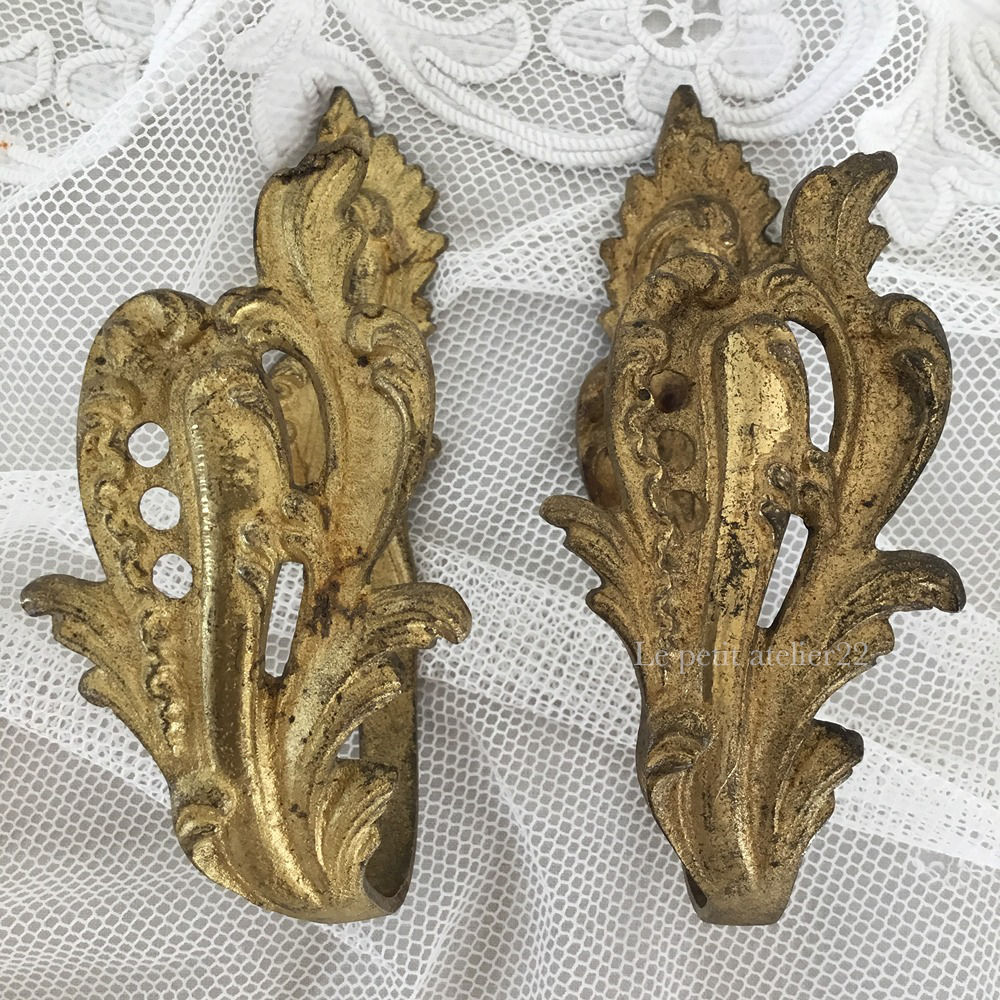 (2本セット)フランス アンティーク ブロンズ カーテンホルダー カーテンフック ロカイユ装飾 13.5 cm