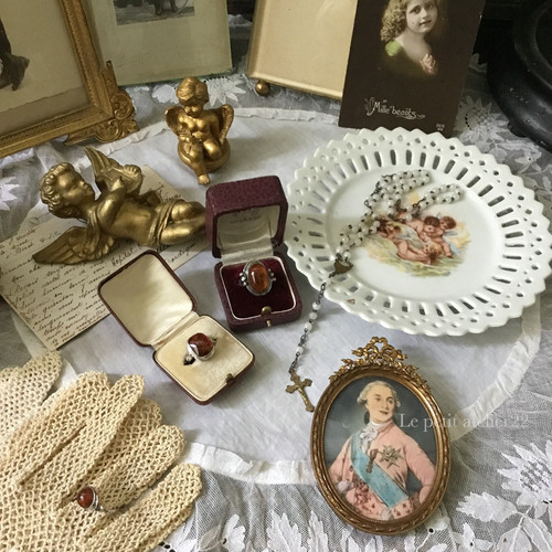 ヴィンテージフランス アランソンレース 様々なチュール 薔薇のオーバルドイリー Flower Celebration 薄手ウール&シルク アリー手刺繍ストール