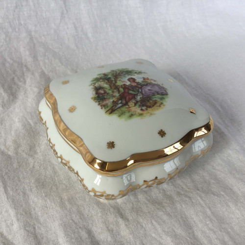 ※※※アンティーク　リモージュ　M・ルドン　天使のボンボニエール　小物入れ※※※ フランスアンティーク リモージュ 金彩 ボンボニエール 小物入れ