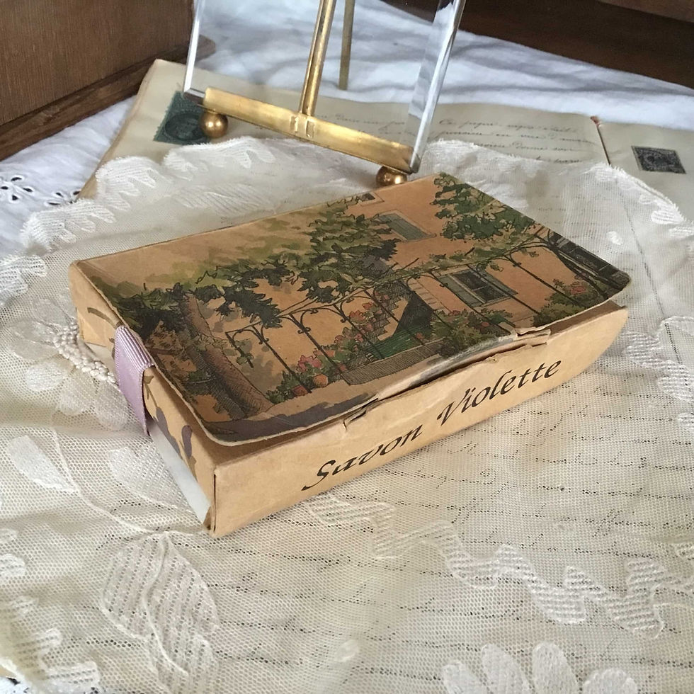 サムネイル： フランス  Clos d'Aguzon ソープボックス 石鹸箱 スミレ