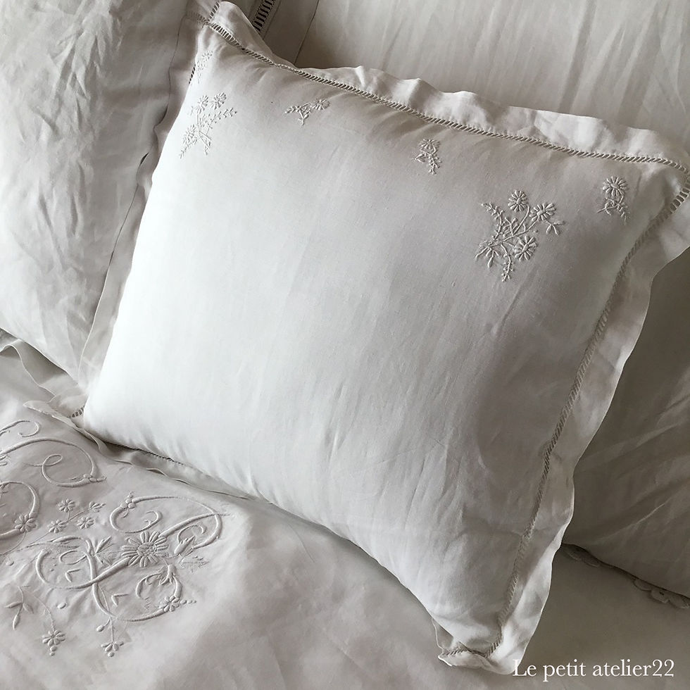 サムネイル： フランス アンティーク リネン クッションカバー / ピローケース  花刺繍 48 x 44