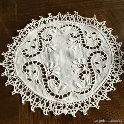 S)(残6/在庫8)フランス アンティーク リネン ドイリー カットワーク 白