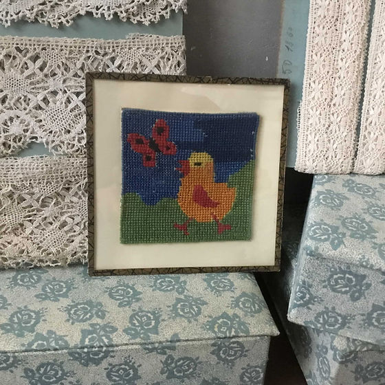 フランス アンティーク ひよことお花の刺繍 テーブルクロス ☆花の刺繍