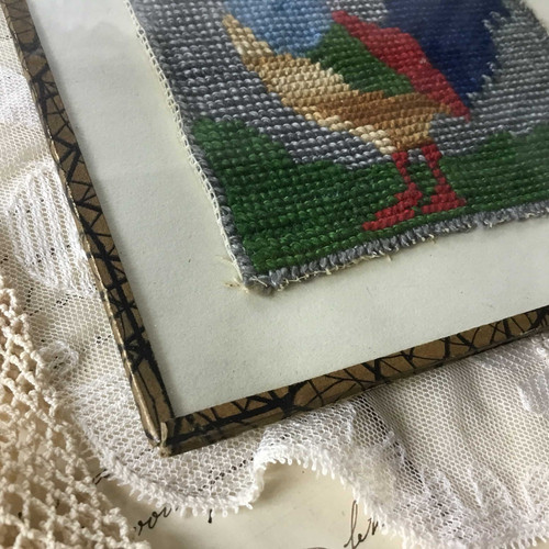 フランス アンティーク クロスステッチ ガラスフレーム 鶏 (1959) 16