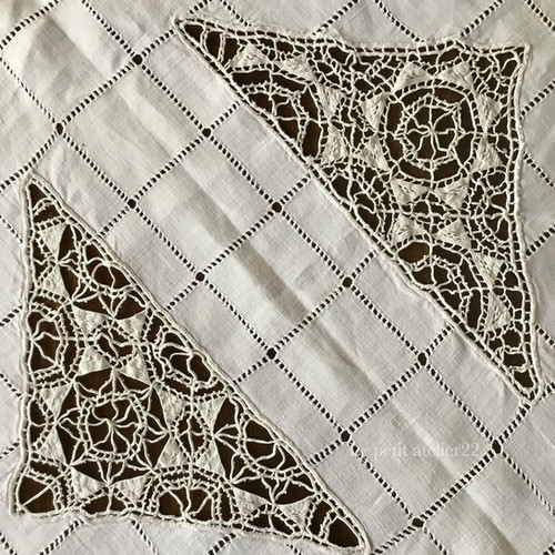 アンティーク フランス レアなミルクールボビンレース 花のオーバル