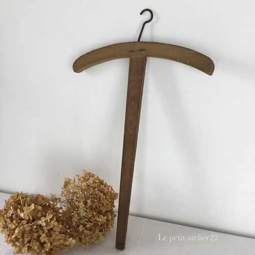 B)フランス アンティーク 木製 クロスハンガー 55.7cm | Le petit