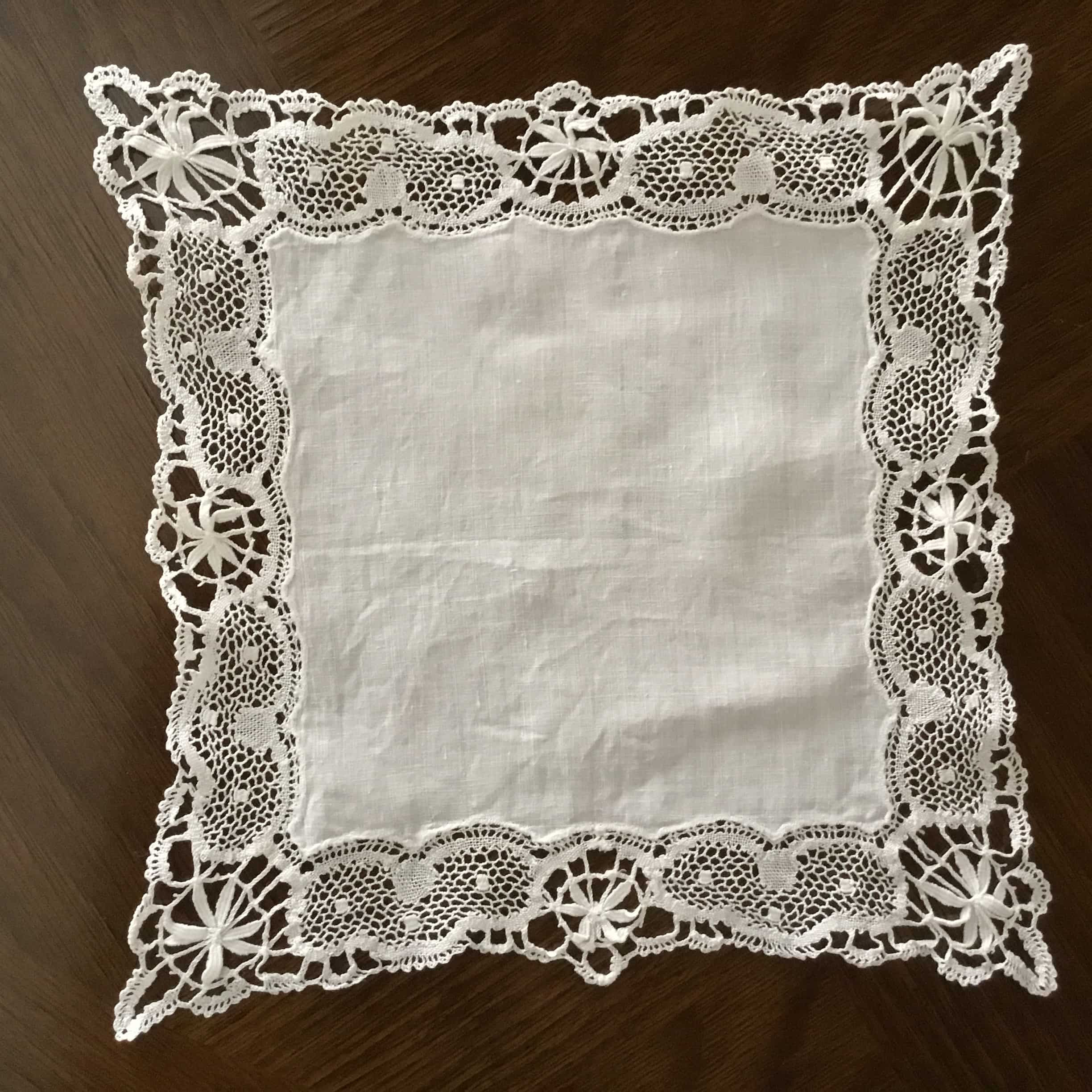 フランス アンティーク リネン ハンカチ ボビンレース ホワイト 22  cm