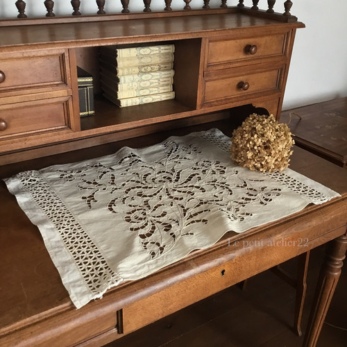 フランス アンティーク リネン ドイリー/テーブルセンター カット