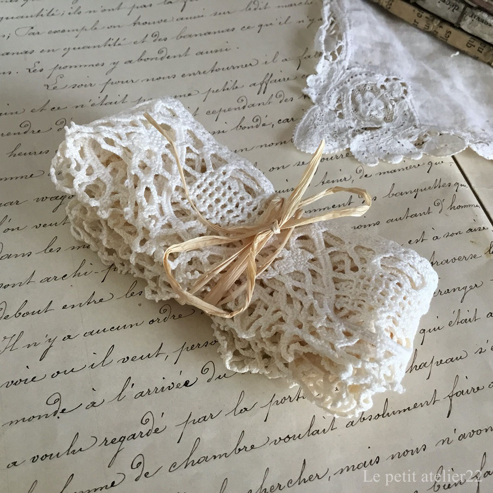 フランス アンティークレース No25 (幅 4.5 x 1m 68cm)