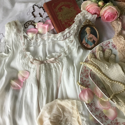 行方 おまとめ 本＆フランス 花柄 テーブルクロス ナップ アンティーク 行方様専用 おまとめ 本＆フランス 花柄 テーブルクロス ナップ