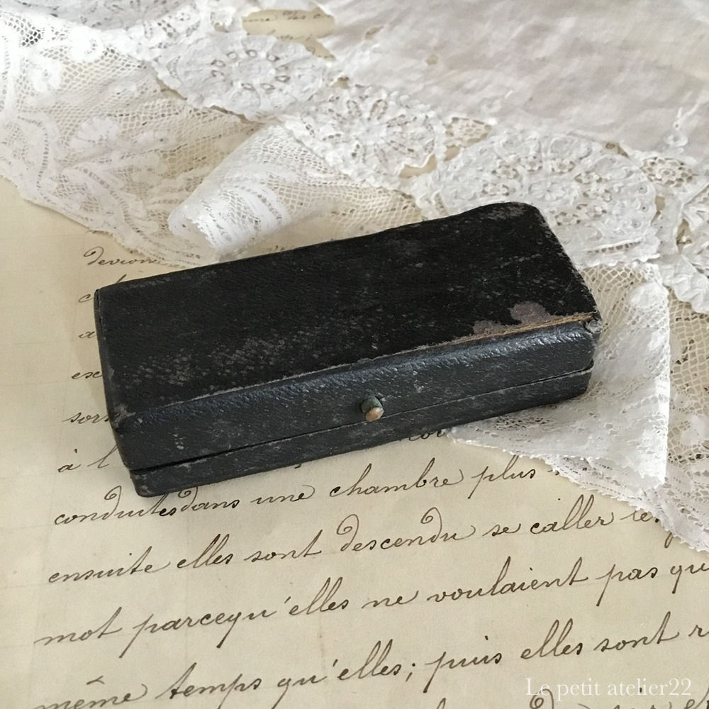 アンティーク ボックス 黒  7.5cm