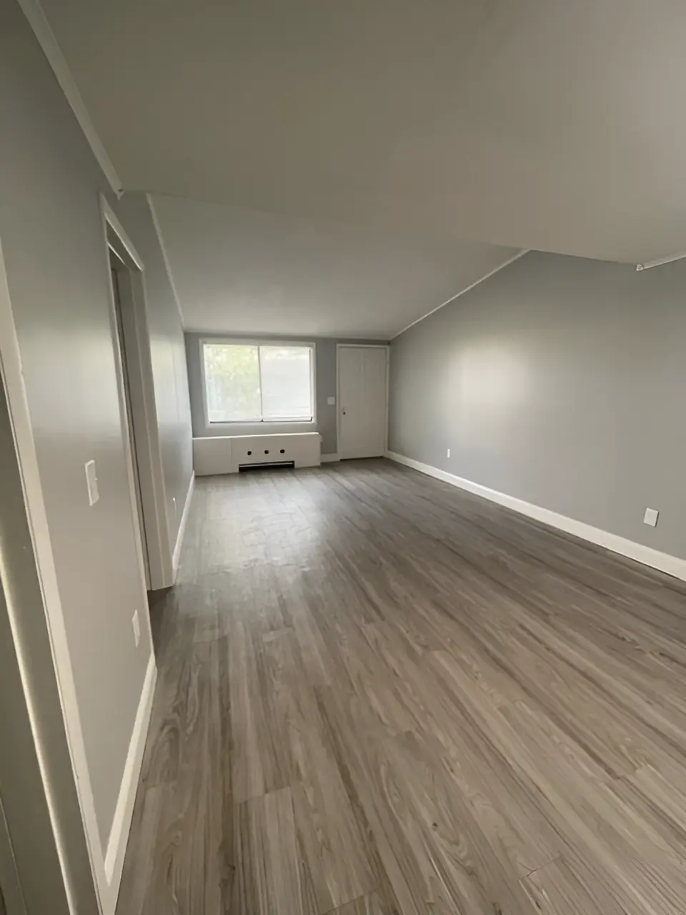 Oak Gardes Studio Open Floor Plan