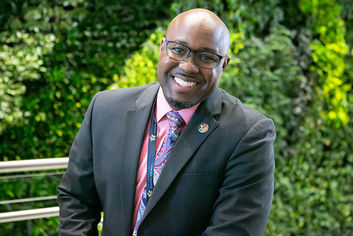 Tyrone Bates, Shawnee Mission’s first-ever diversity coordinator, to step down.jpeg