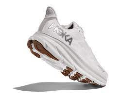 HOKA Clifton 9 NWCT