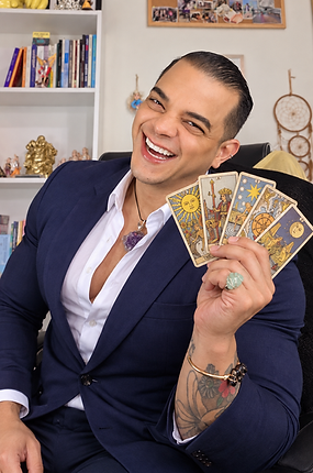 Lectura de tarot entre risas.png