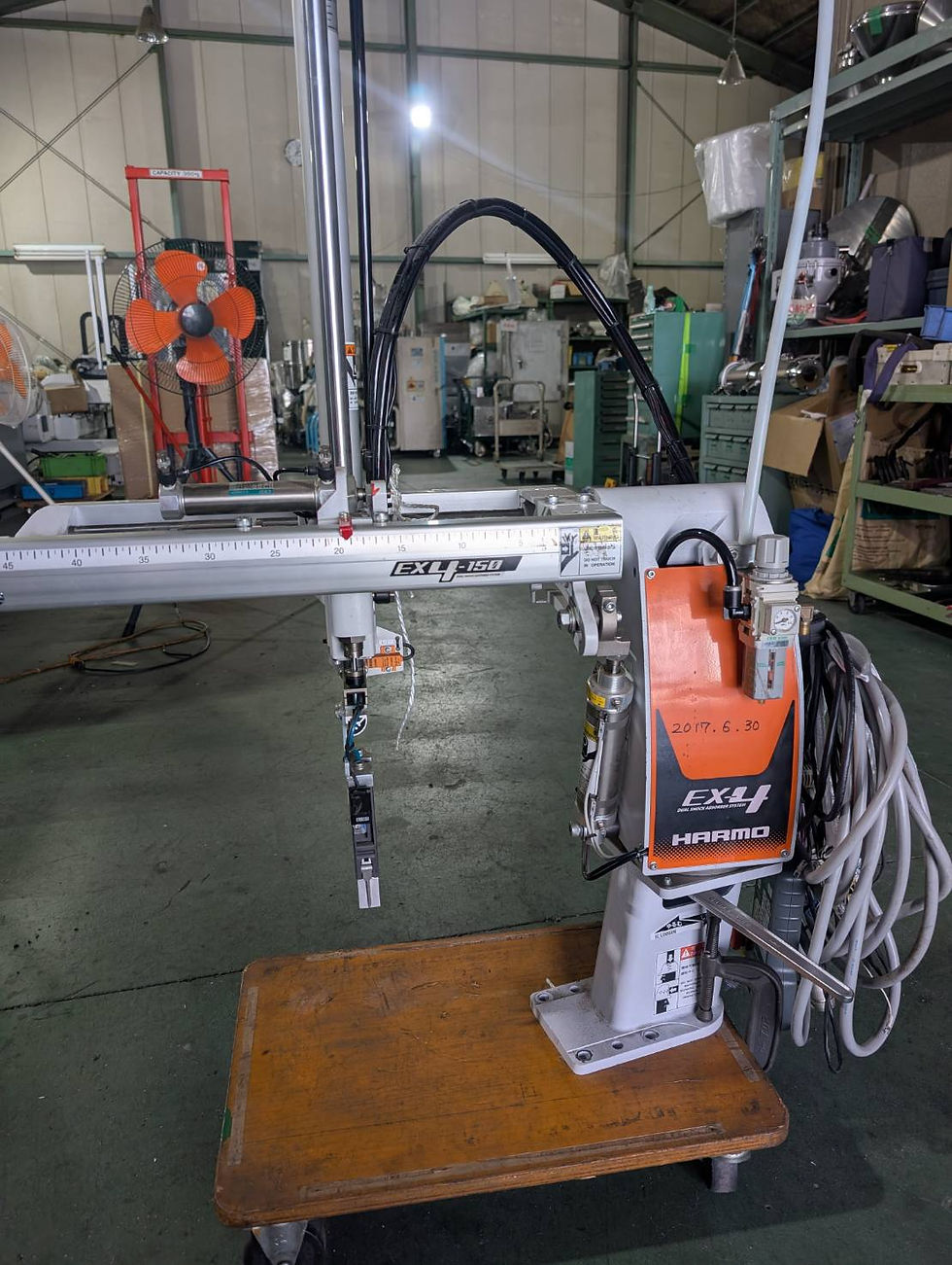 スイング式取出機が入庫しました！