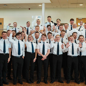 airBaltic Pilotu akadēmija atzīmē 33 absolventu izlaidumu