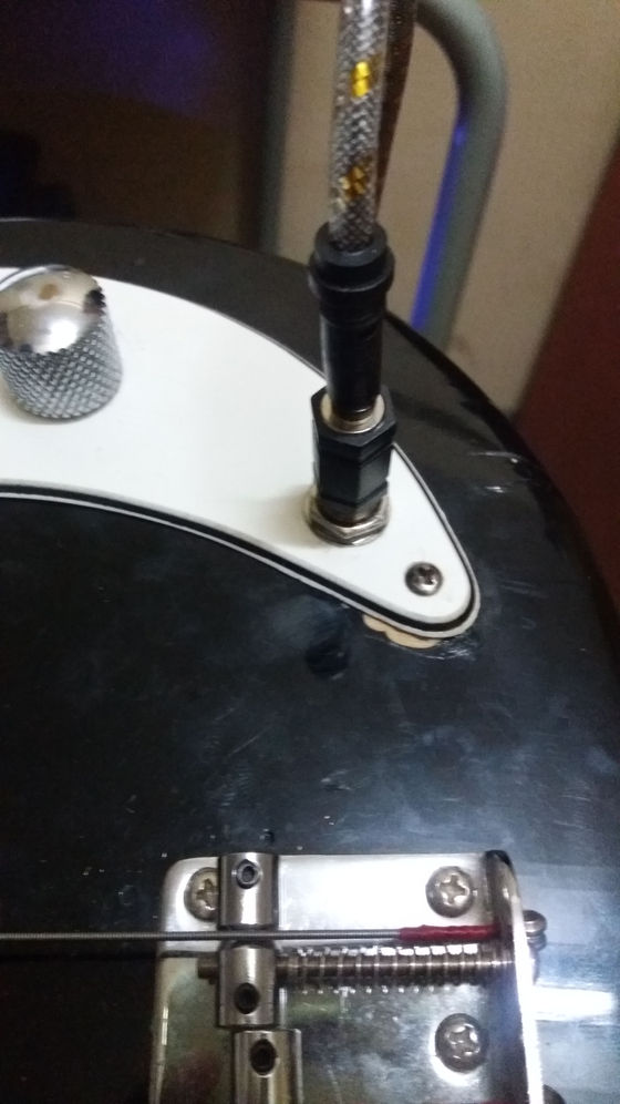 Ahh, my own bass guitar is not working