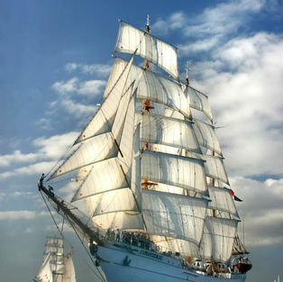 Ships 410-330844690_534909915146506_4578015207332763861_n.jpg