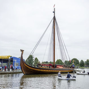 00085-Ships-The world's largest Viking ship has docked at the Wharf.jpg