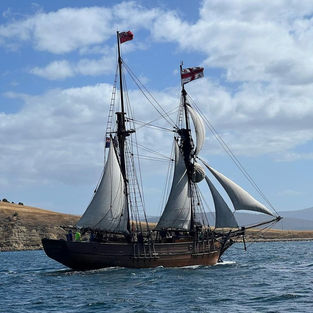 Ships 414-329512239_3028854990753656_899308149608288485_n.jpg