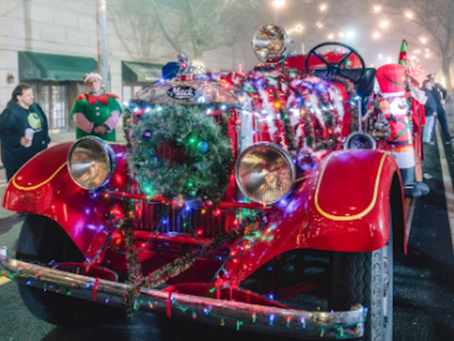 East End Beacon - Greenport holiday stroll returns
