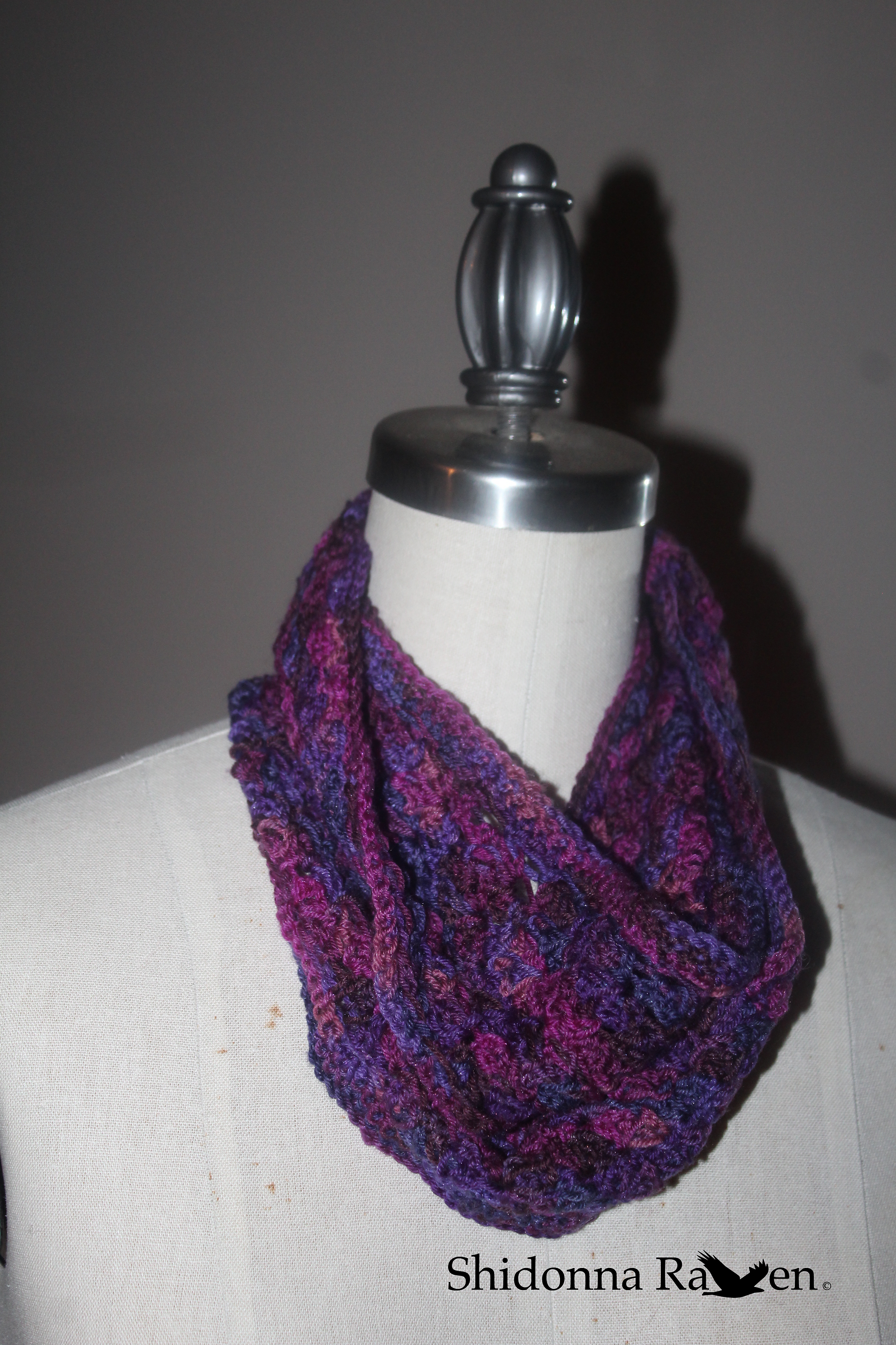 French Connection Cowl. Shidonna Raven Patterns & Publications
