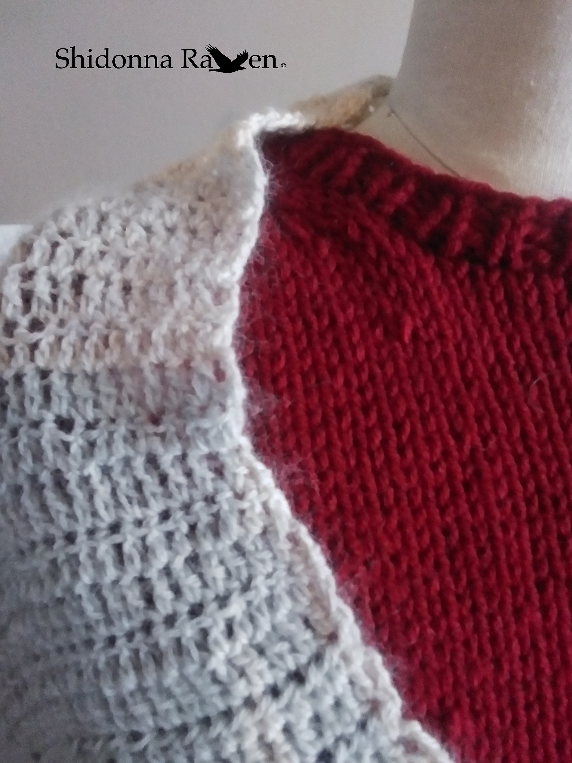 The V Shawl. Shidonna Raven Patterns & Publications