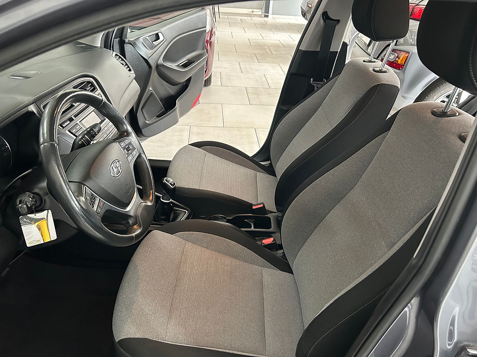 Miniature : HYUNDAI i20 1.4 Amplia 100 CV