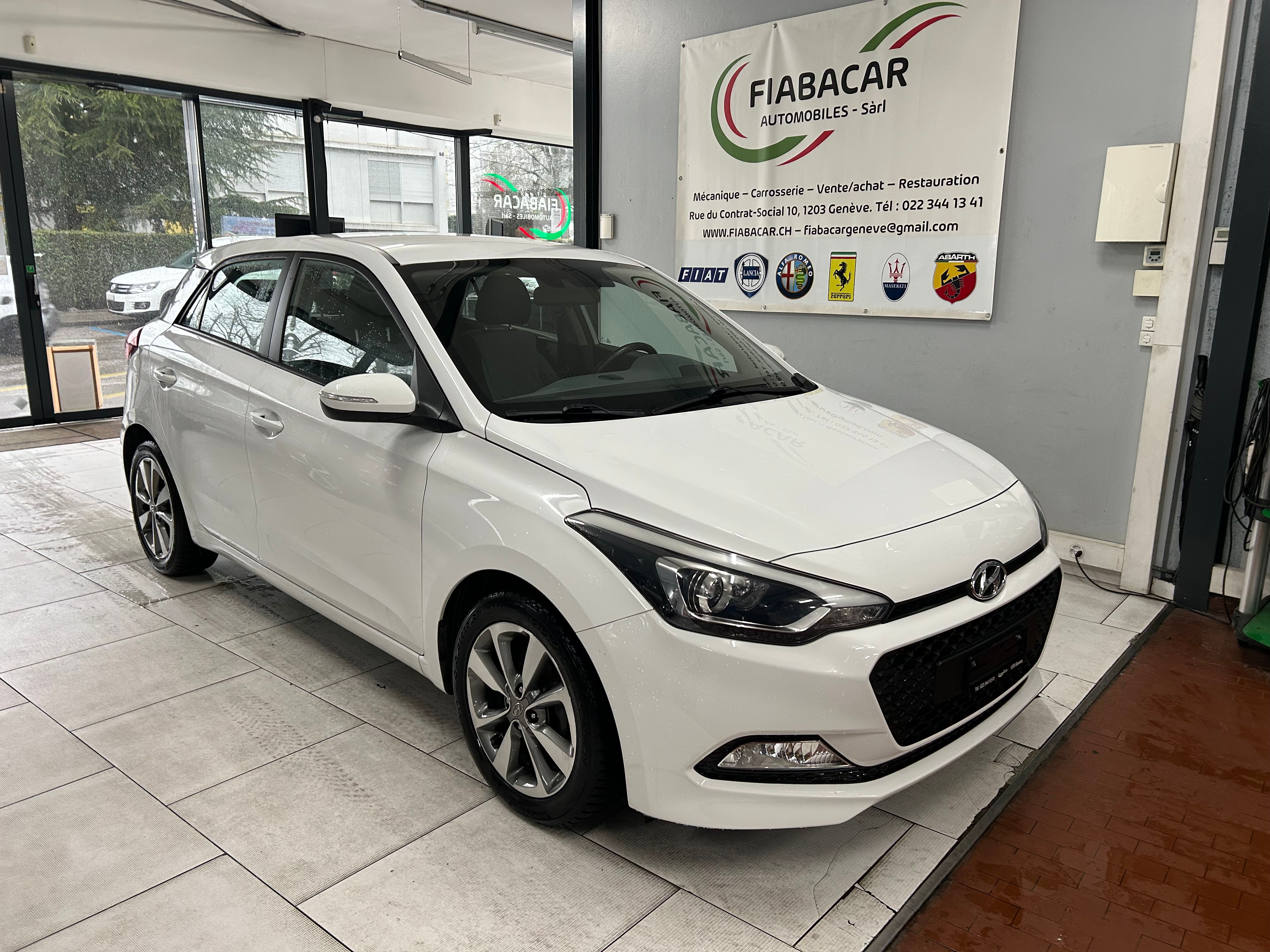 HYUNDAI Amplia 1.2 84 CV