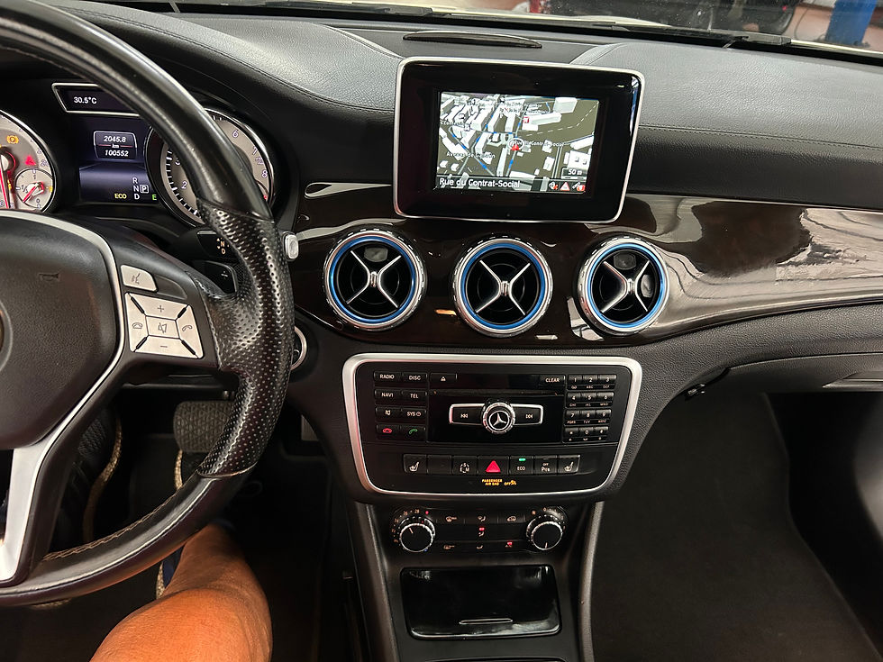 Miniature : MERCEDES-BENZ GLA 200 Style 156 CV