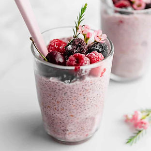 High-fiber, low-glycemic chia pudding with fresh blackberries and strawberries. The perfect diabetes-friendly snack or dessert.