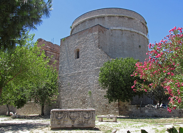 “Red Hall” of Pergamon.jpg