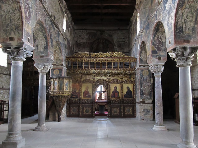 The_interior_of_the_old_Metropolitan_Chu