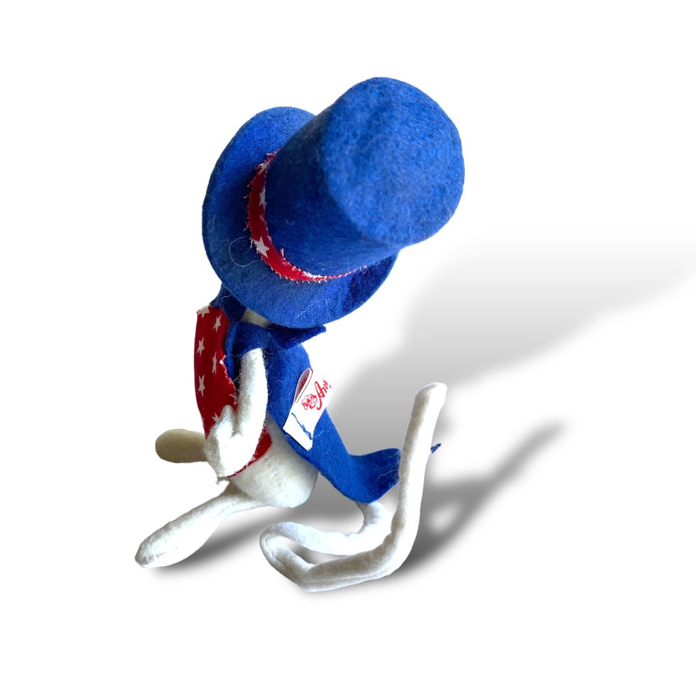 Side view of vintage Anna Lee Patriotic Mouse