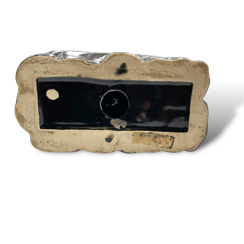 Underside view of Vintage Foo Dog Red/Black