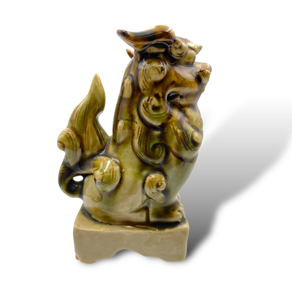 Side view of Ceramic Foo Dogs Small Vintage