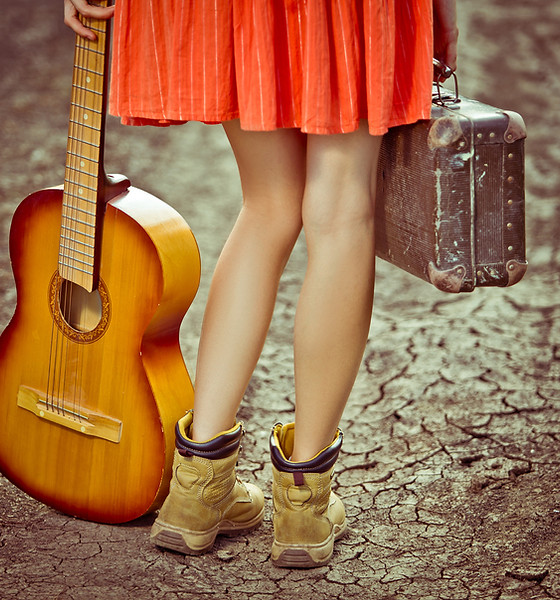 Fille et Guitare