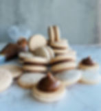 Macarons (12 CT)