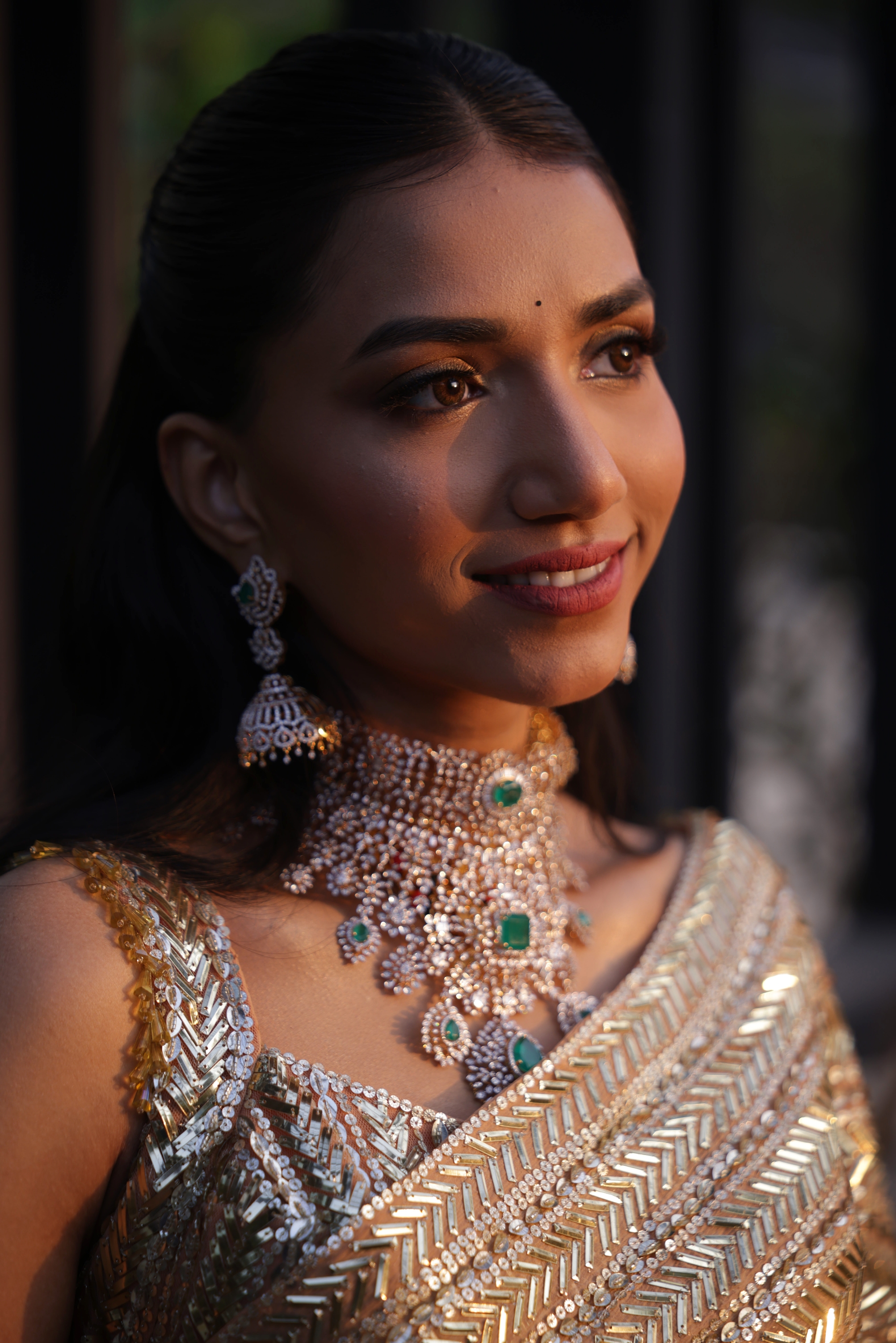 Elegant bride wearing diamond jewellery — award-winning wedding photography by Minchu Productions, Best Photographer in Bangalore
