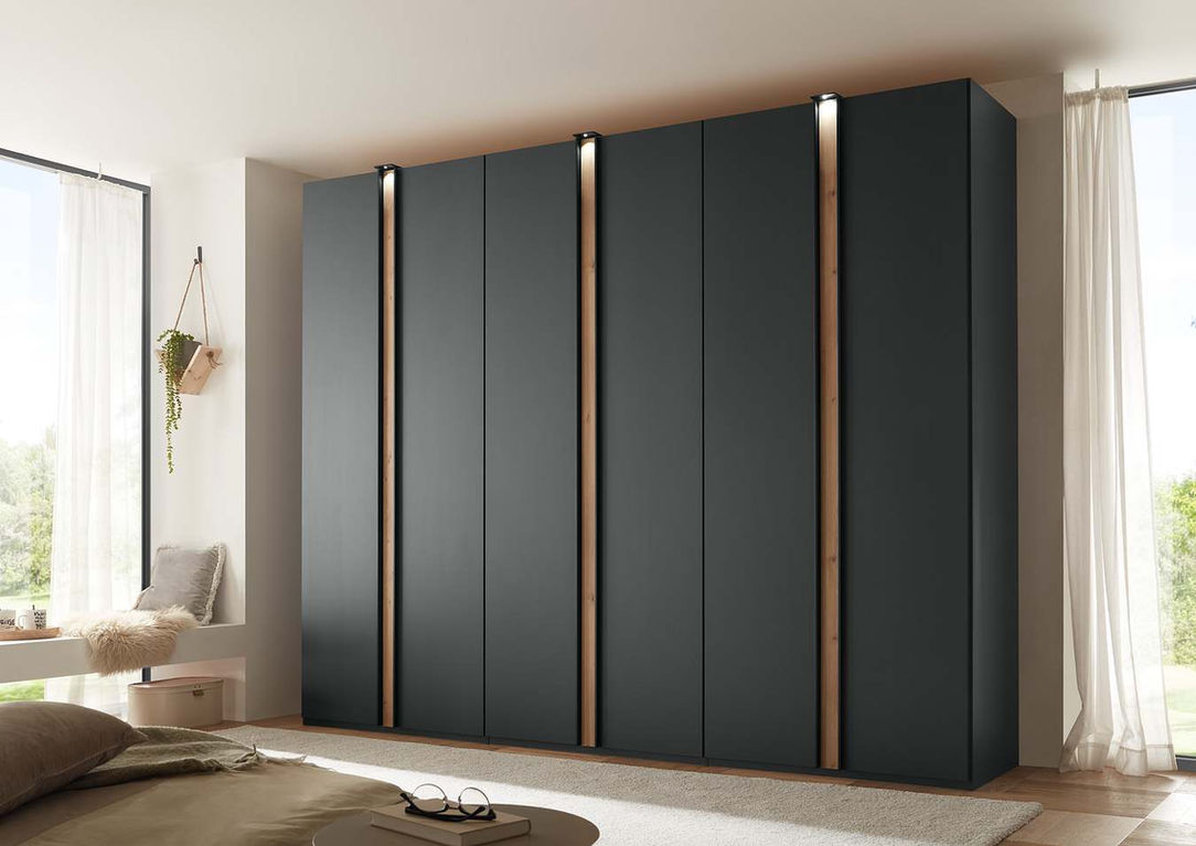 Шкафы и комоды