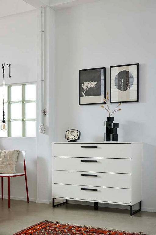 Шкафы и комоды