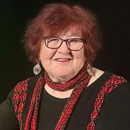 Liz Weir joins the SRP E-Spotlight Series for a conversation shaped by nearly five decades of storytelling across cultures and communities. An internationally respected Irish storyteller, Liz has shared stories on five continents, bringing people together through her deep belief in storytelling as a living, connecting art. In this online spotlight, she reflects on her work, her journey, and the enduring power of story.