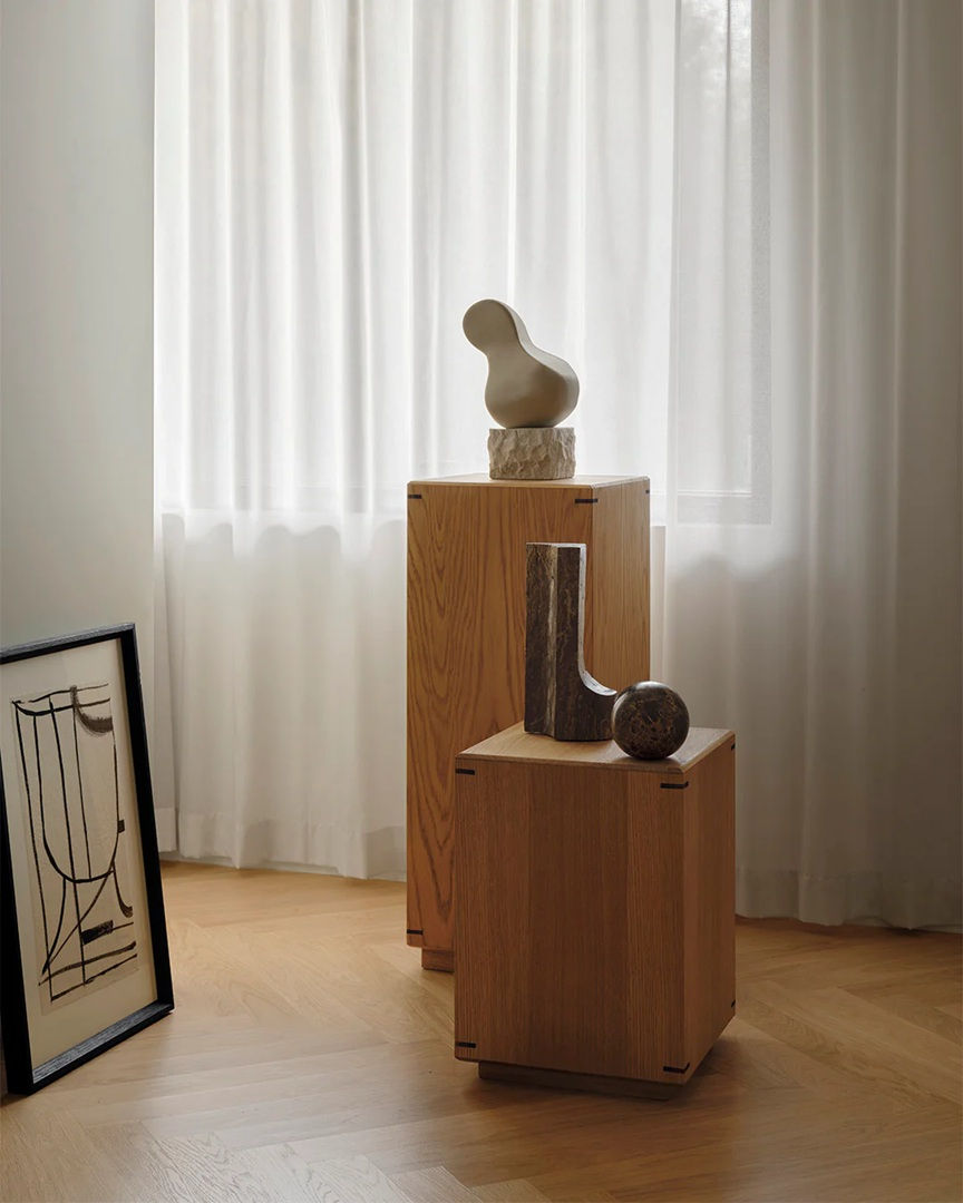 サムネイル： Japanese Side Table "KRISTINA DAM STUDIO"