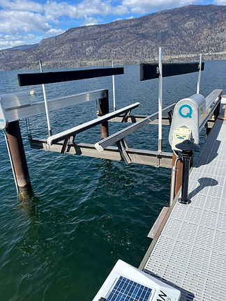 boat lift.jpg