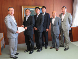 市長へ要望書提出 議会報告会