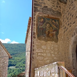 Vivi la Valnerina tra storia, natura e vita di borgo