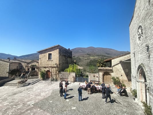 Hai visto Vallo di Nera su Linea Verde? Ecco come visitarlo (e dove alloggiare)