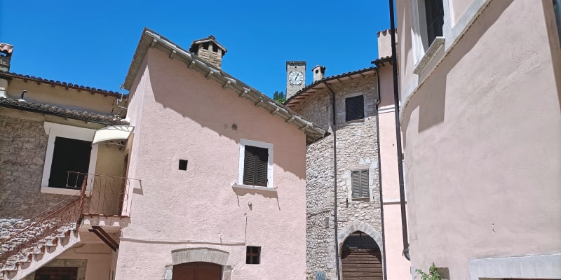 Lavorare da remoto tra borghi italiani autentici