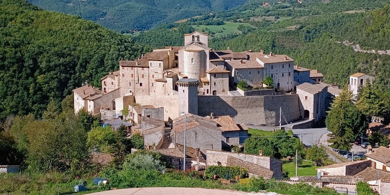 Vivere lItalia autentica tra borghi, natura e comunità